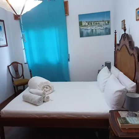 Bed & Breakfast Near The Beach *